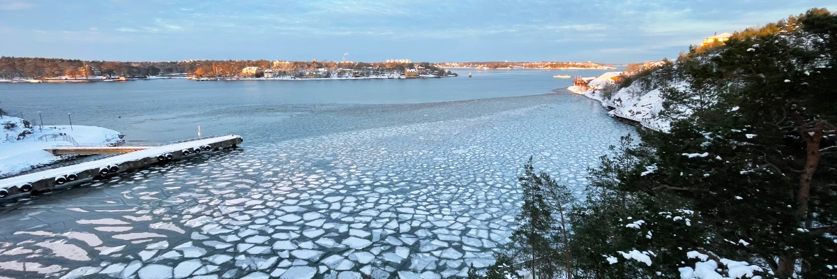 Floating ice sheets in the archipelago